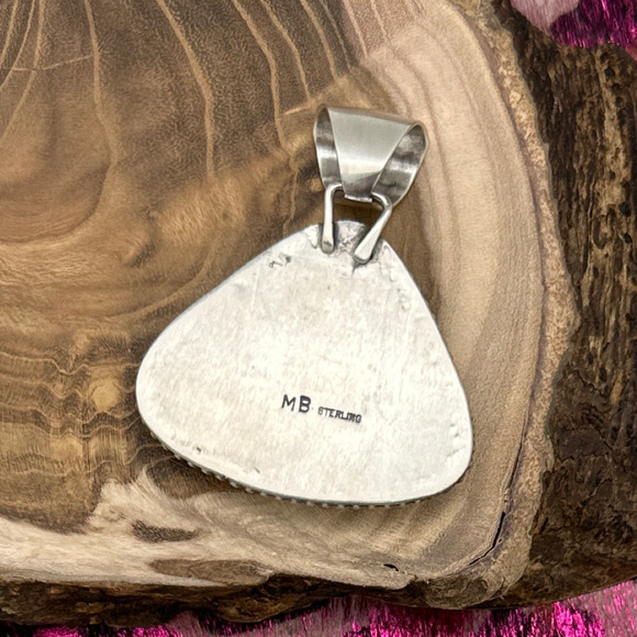 Native American NAVAJO Sterling Silver & Tourmaline Triangular Pendant Scallops - Picture 2 of 3